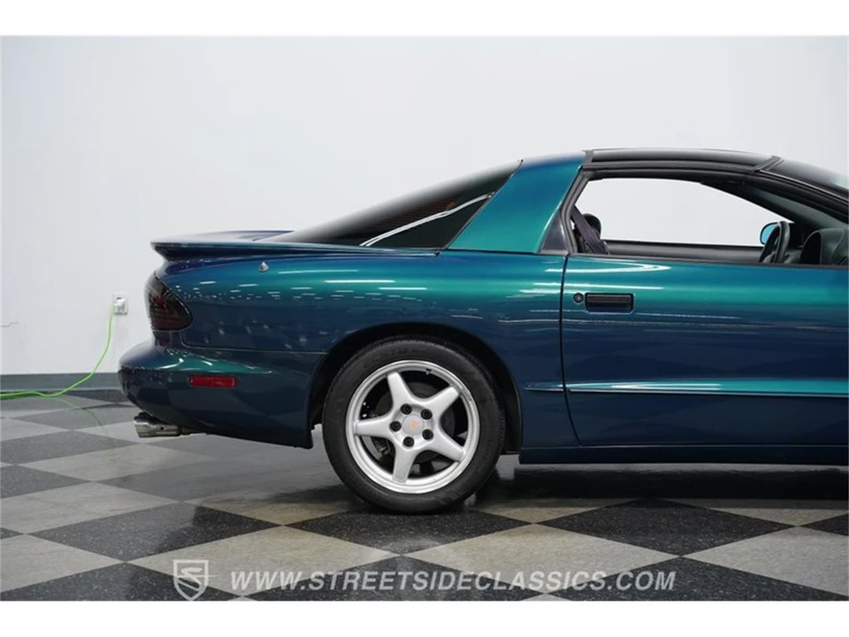1997 Pontiac Firebird 4th Gen - Image 28 of 31