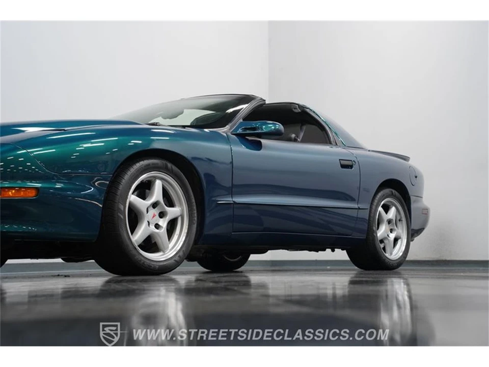 1997 Pontiac Firebird 4th Gen - Image 21 of 31