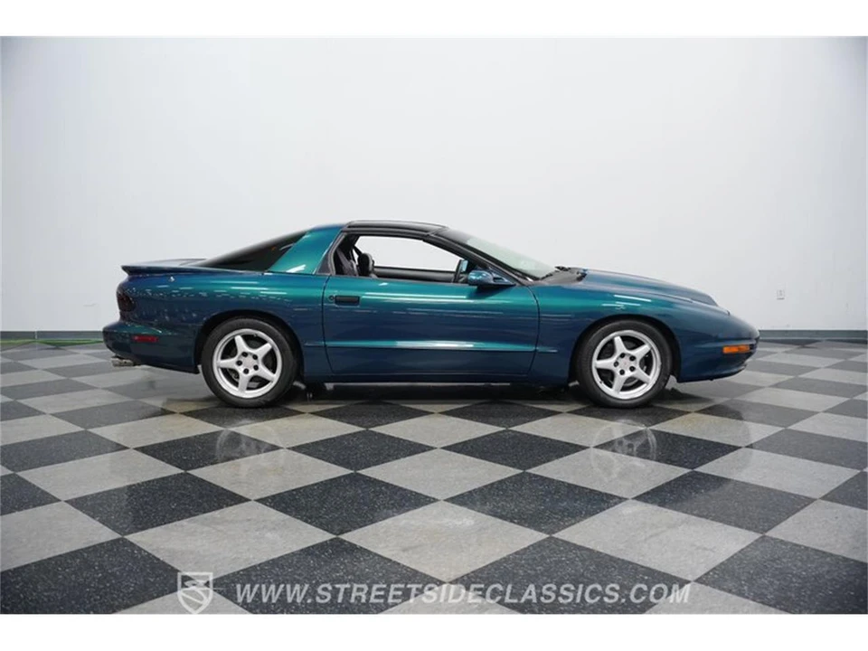1997 Pontiac Firebird 4th Gen - Image 14 of 31