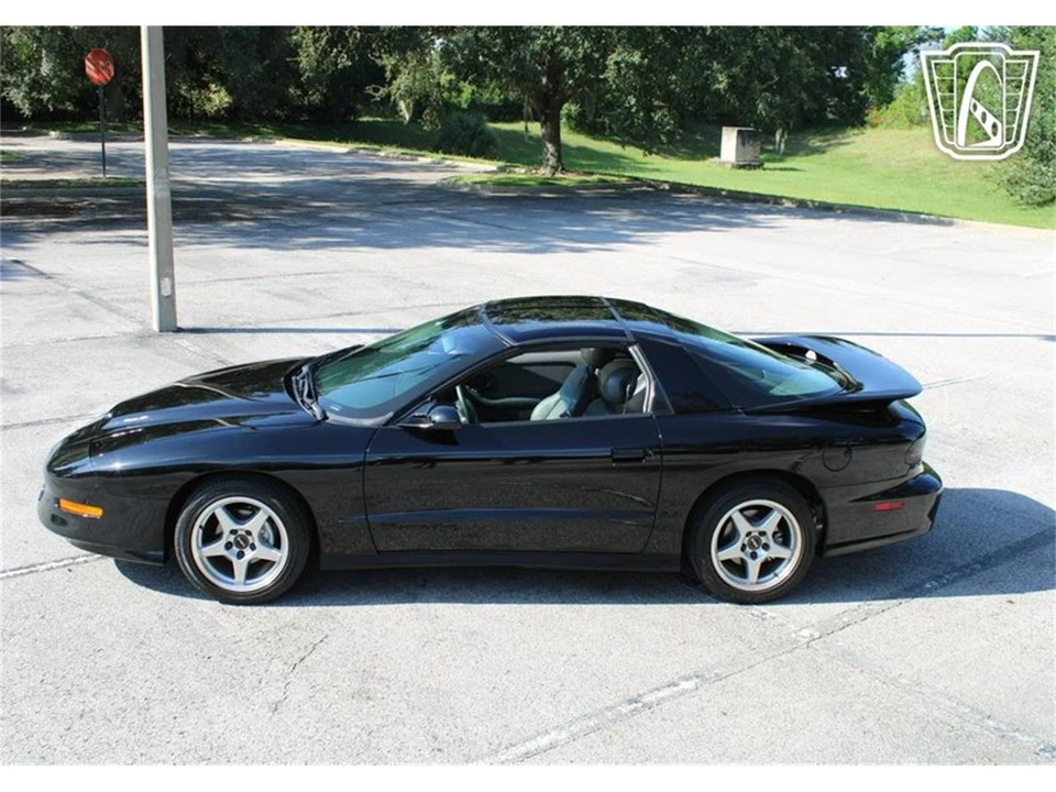 1997 Pontiac Firebird 4th Gen - Image 12 of 31
