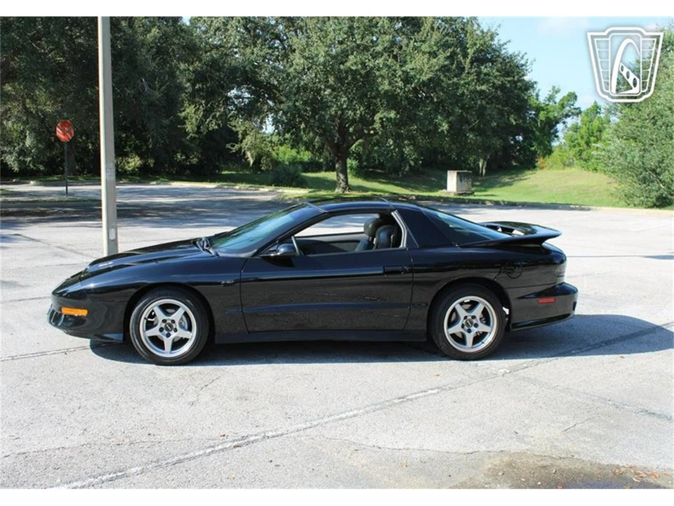 1997 Pontiac Firebird 4th Gen - Image 13 of 31
