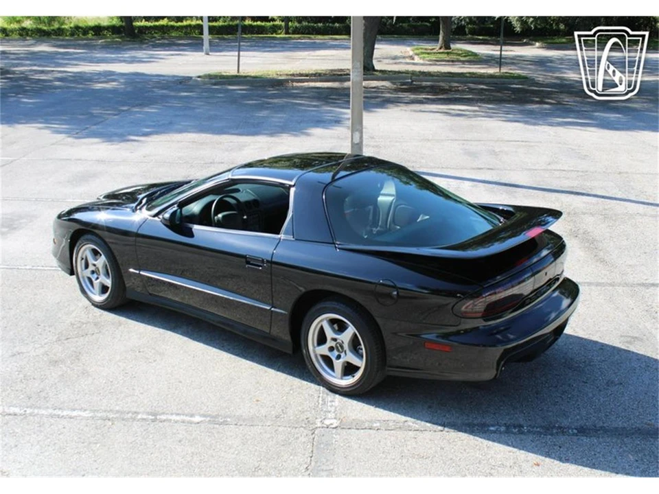 1997 Pontiac Firebird 4th Gen - Image 15 of 31