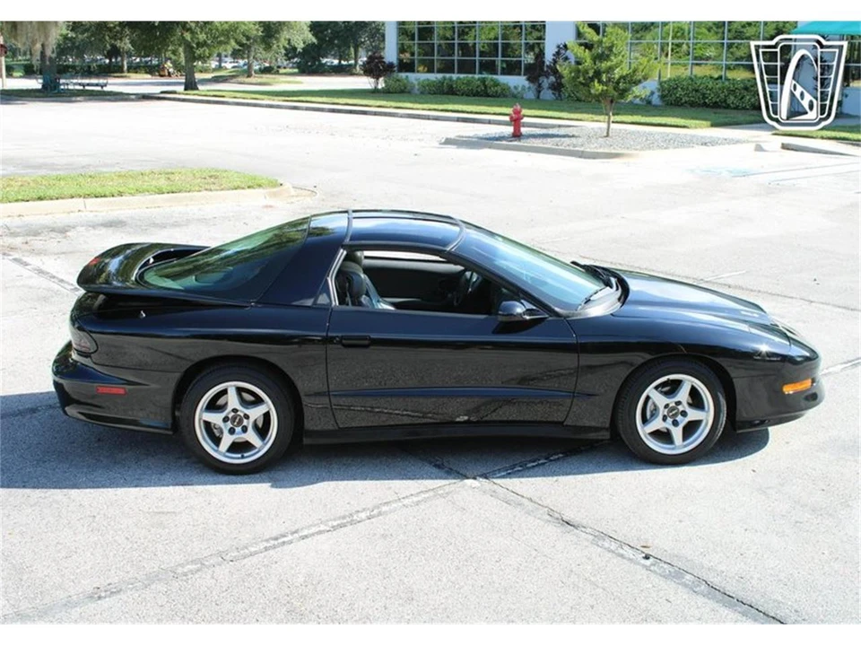 1997 Pontiac Firebird 4th Gen - Image 25 of 31