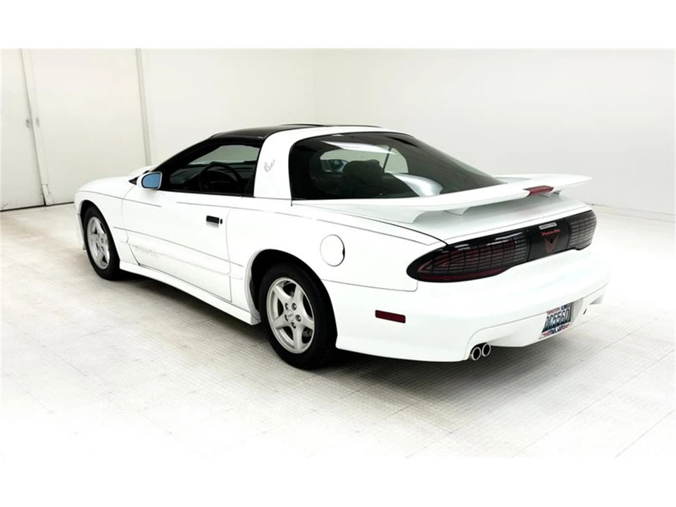 1997 Pontiac Firebird 4th Gen - Image 4 of 31