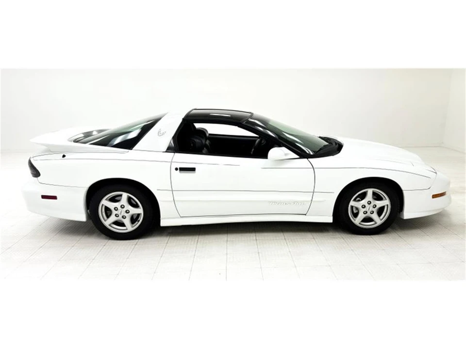 1997 Pontiac Firebird 4th Gen - Image 7 of 31