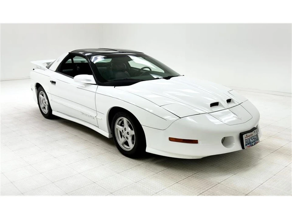 1997 Pontiac Firebird 4th Gen - Image 8 of 31