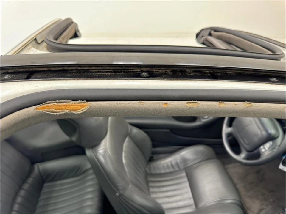 1997 Pontiac Firebird 4th Gen - Image 14 of 31