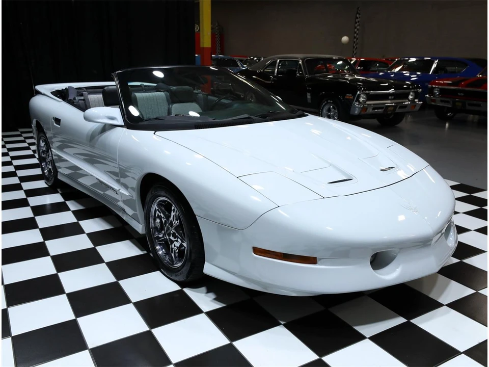 1997 Pontiac Firebird 4th Gen - Image 21 of 31