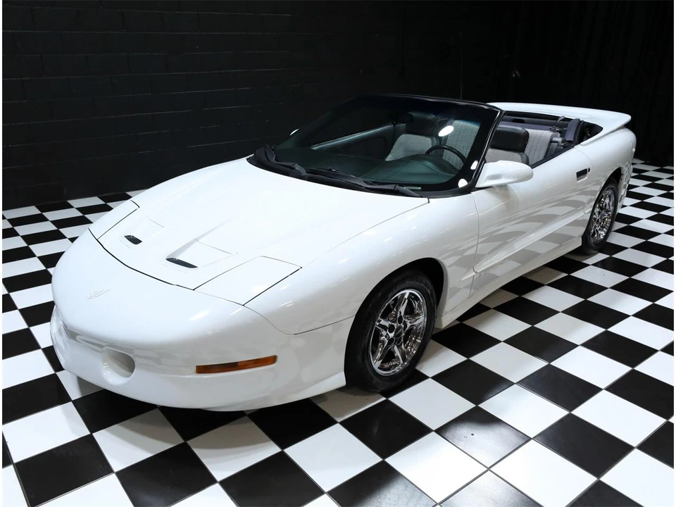 1997 Pontiac Firebird 4th Gen - Image 13 of 31