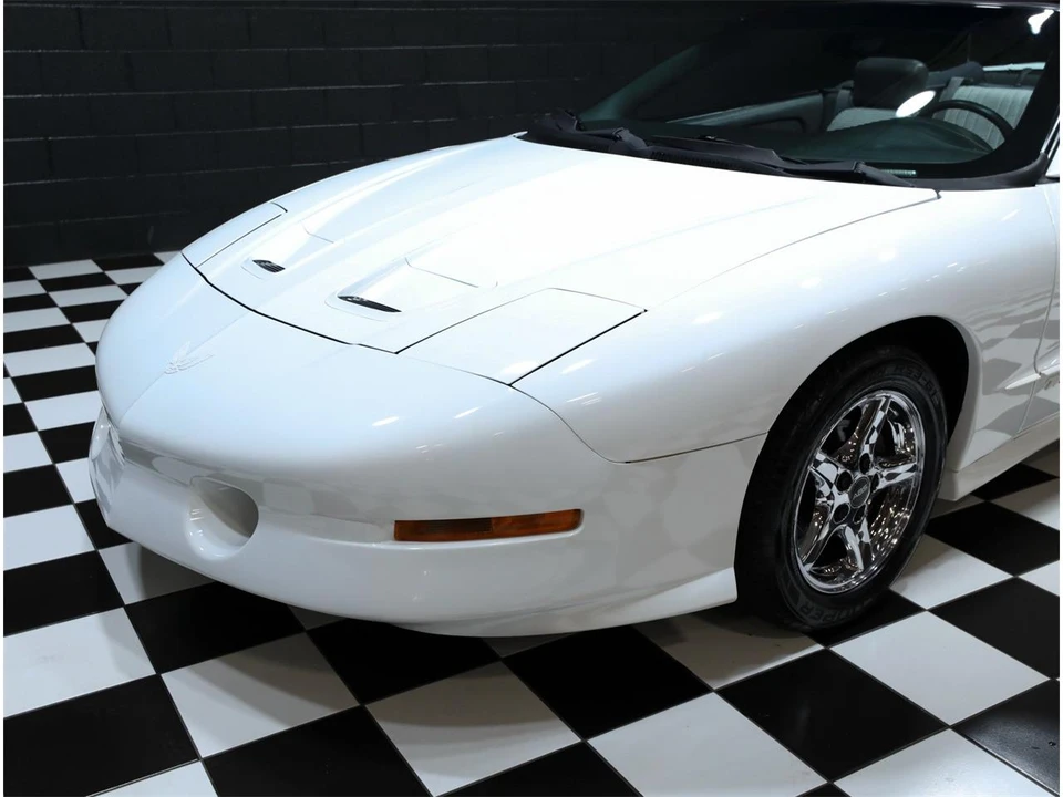 1997 Pontiac Firebird 4th Gen - Image 14 of 31