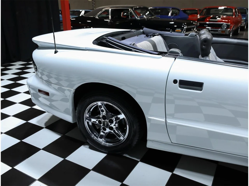1997 Pontiac Firebird 4th Gen - Image 27 of 31