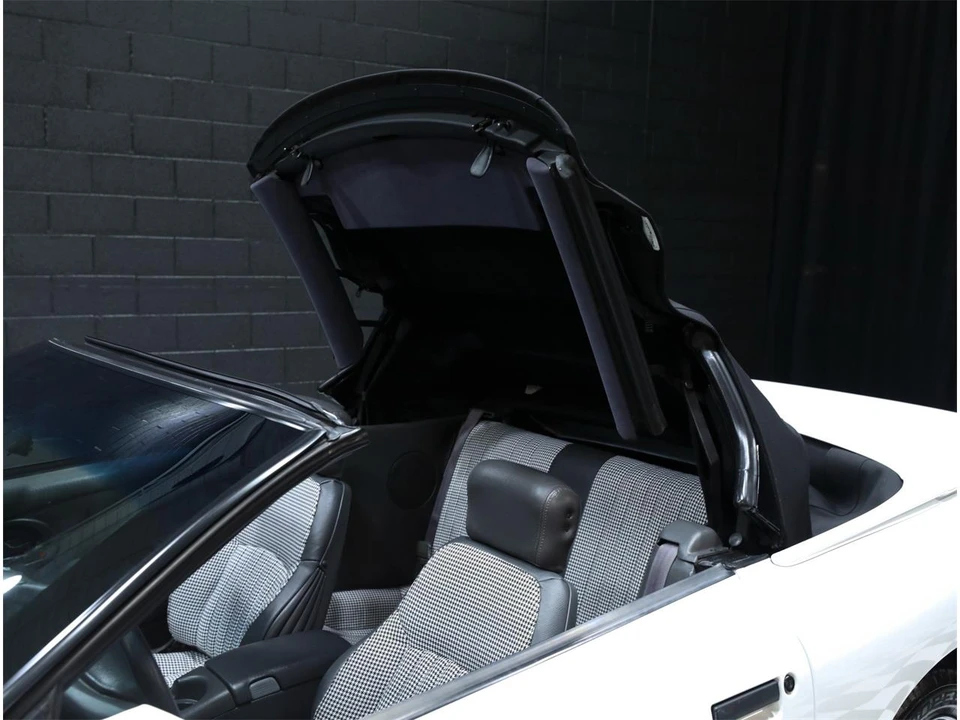 1997 Pontiac Firebird 4th Gen - Image 12 of 31