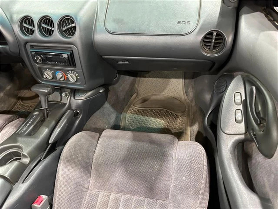 1997 Pontiac Firebird 4th Gen - Image 14 of 30