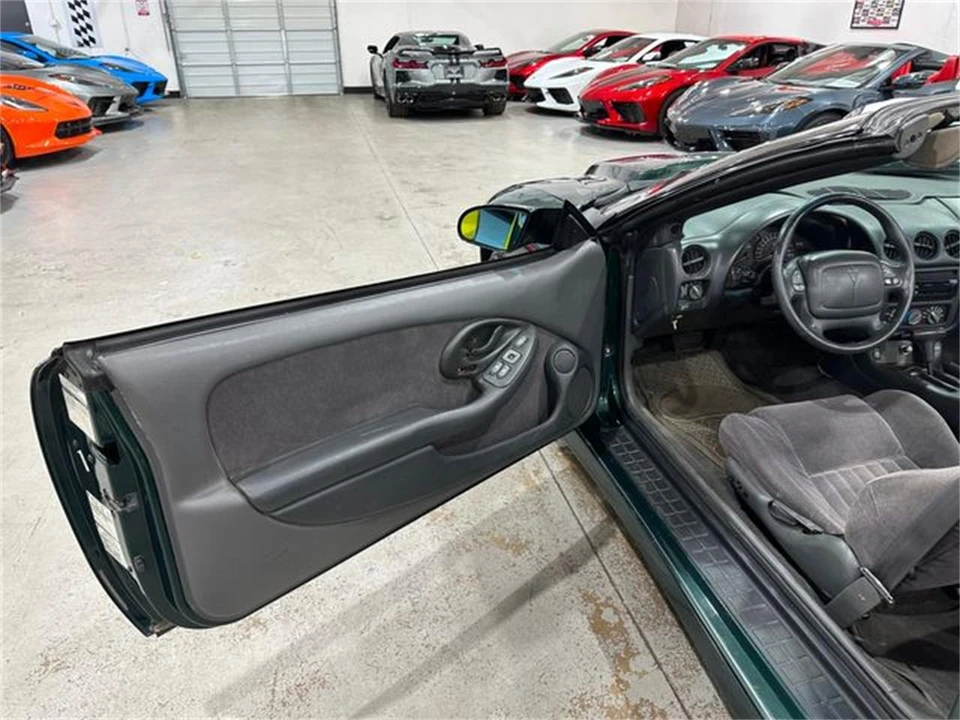 1997 Pontiac Firebird 4th Gen - Image 19 of 30