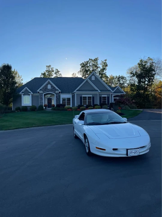 1997 Pontiac Firebird 4th Gen - Image 2 of 10