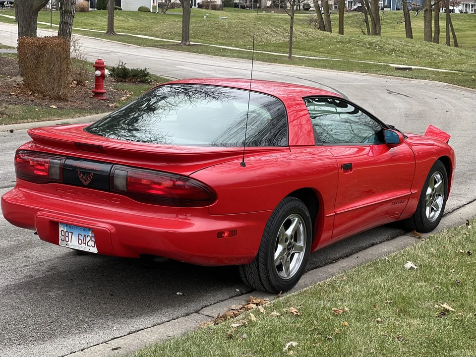 1997 Pontiac Firebird 4th Gen - Image 19 of 31