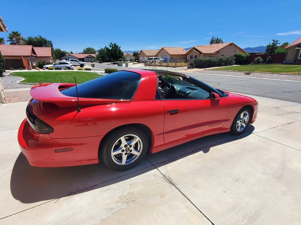 1997 Pontiac Firebird Formula 4th Gen - Image 16 of 20