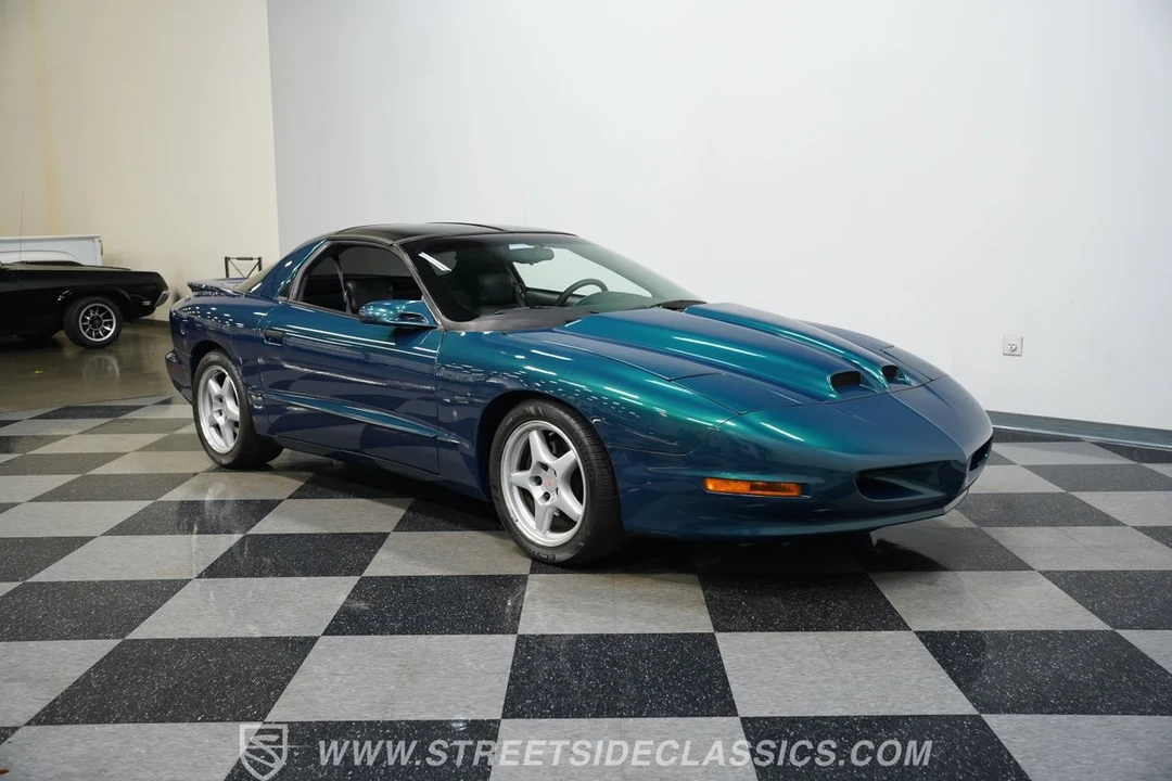 1997 Pontiac Firebird Formula 4th Gen - Image 10 of 10