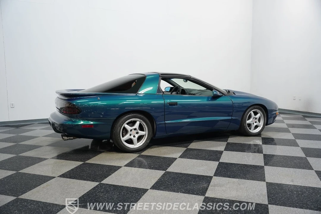 1997 Pontiac Firebird Formula 4th Gen - Image 7 of 10