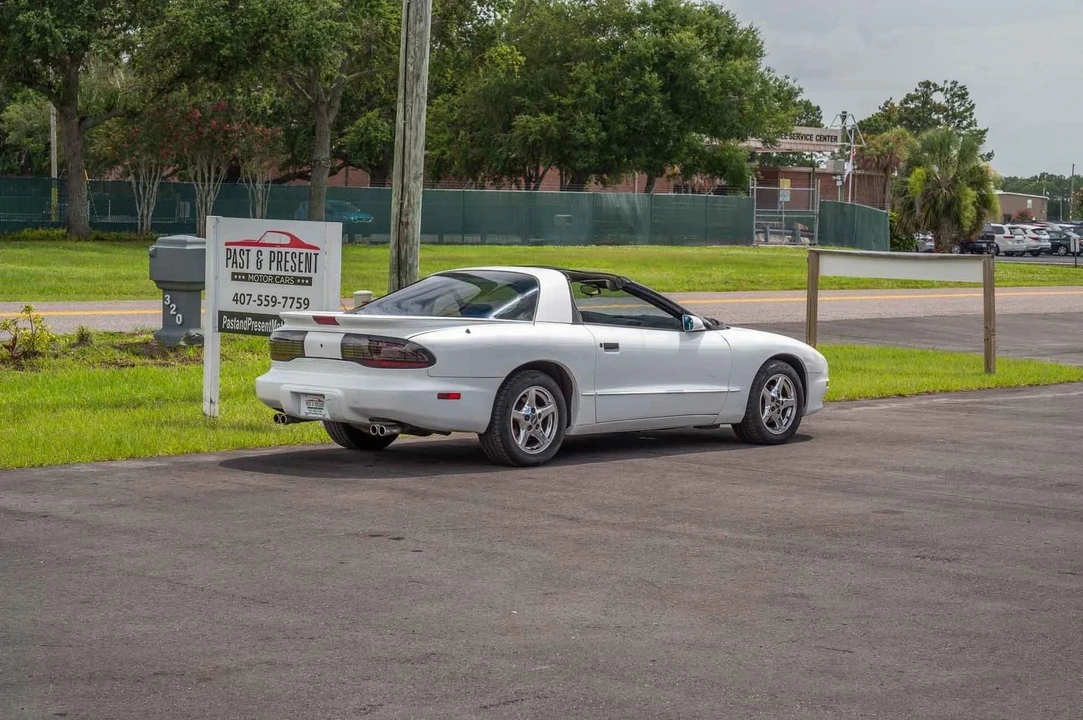 1997 Pontiac Firebird Formula 4th Gen - Image 6 of 21