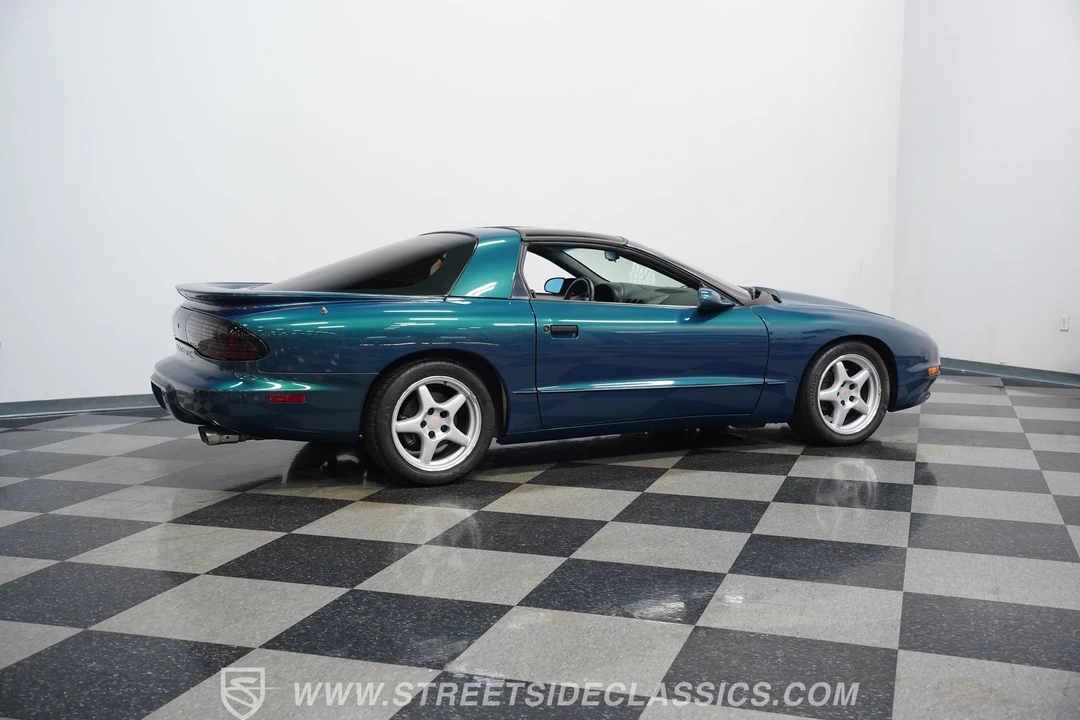 1997 Pontiac Firebird Formula 4th Gen - Image 11 of 31