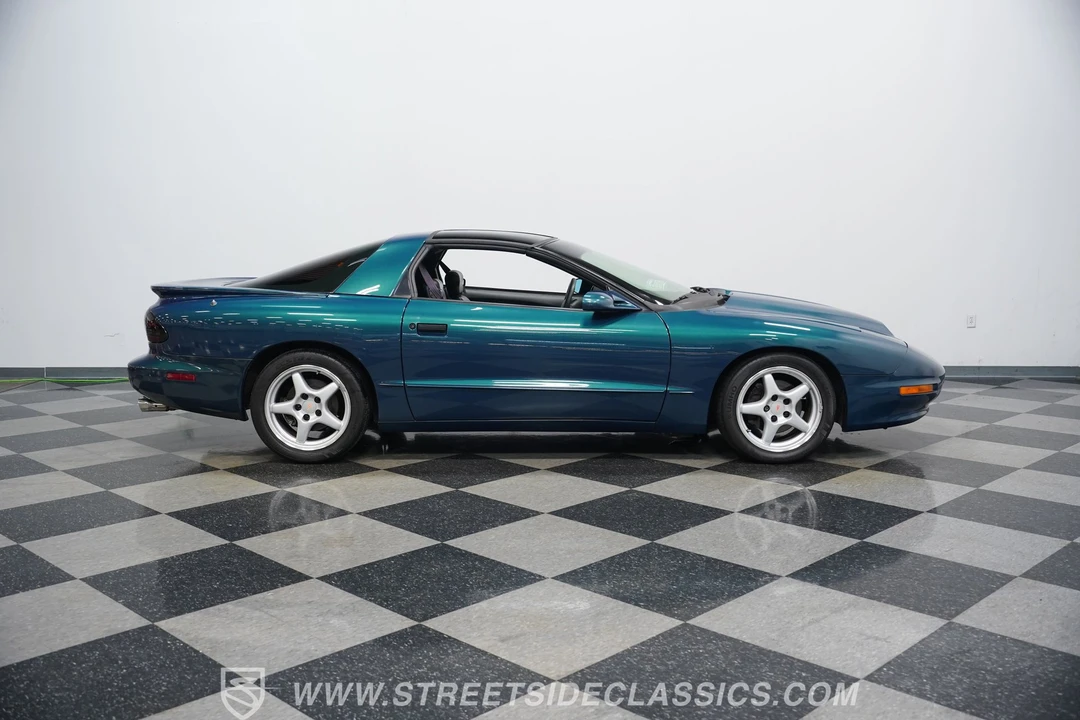 1997 Pontiac Firebird Formula 4th Gen - Image 12 of 31