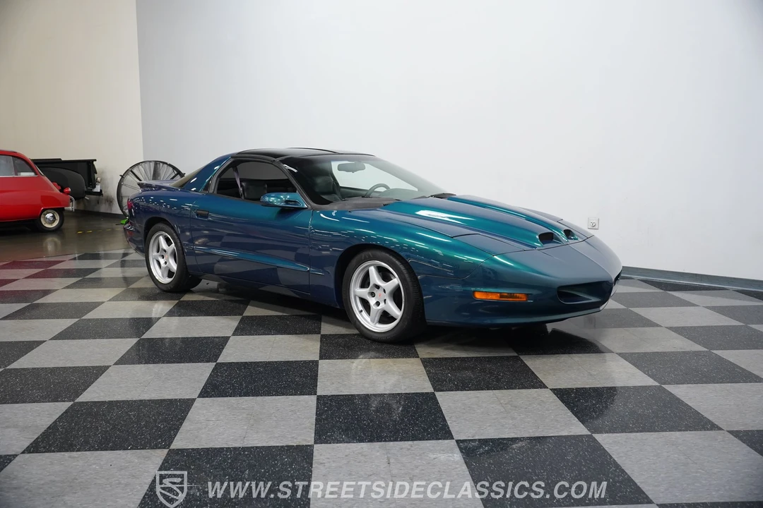 1997 Pontiac Firebird Formula 4th Gen - Image 13 of 31