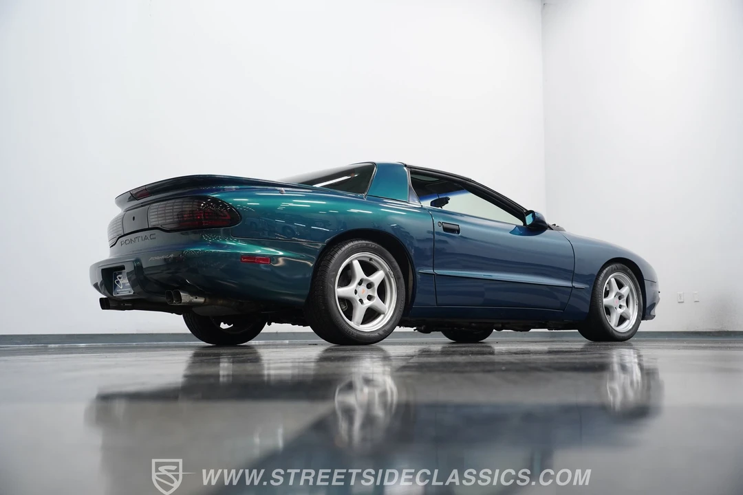 1997 Pontiac Firebird Formula 4th Gen - Image 19 of 31