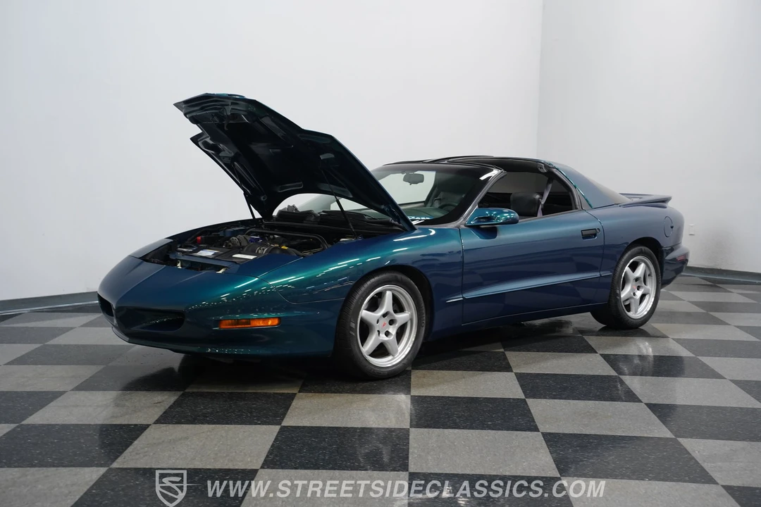 1997 Pontiac Firebird Formula 4th Gen - Image 20 of 31