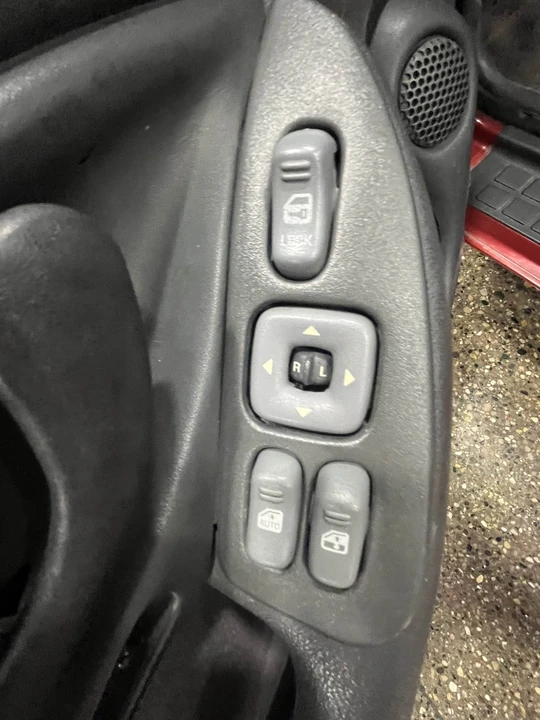 1997 Pontiac Firebird Formula 4th Gen - Image 30 of 31