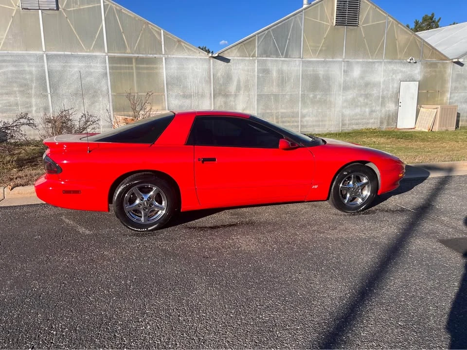 1997 Pontiac Firebird Formula 4th Gen - Image 11 of 13