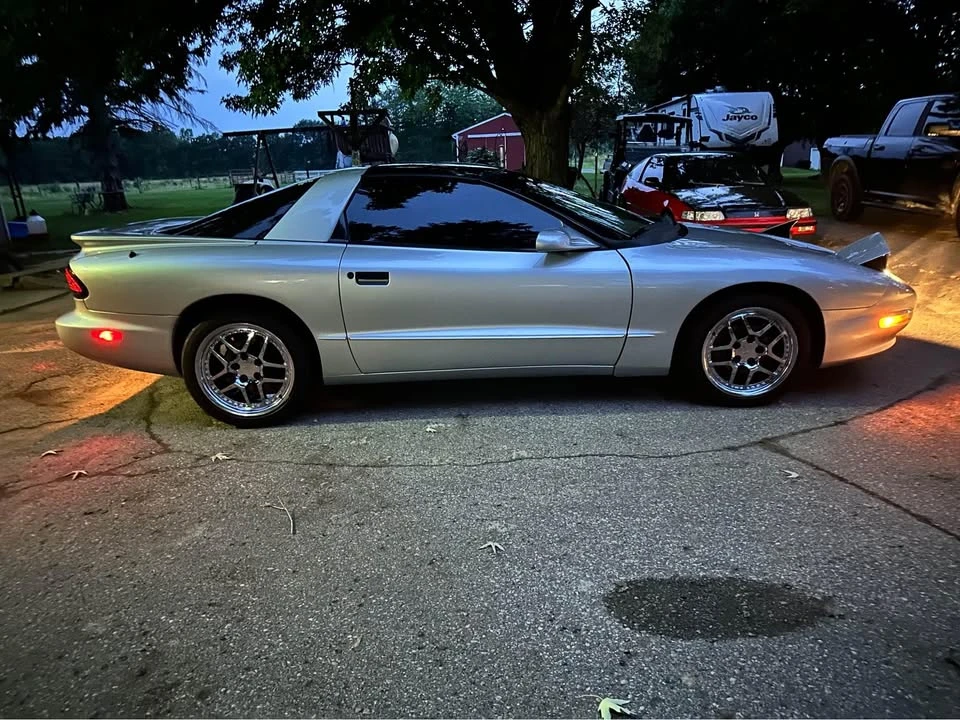 1997 Pontiac Firebird Formula 4th Gen - Image 5 of 6