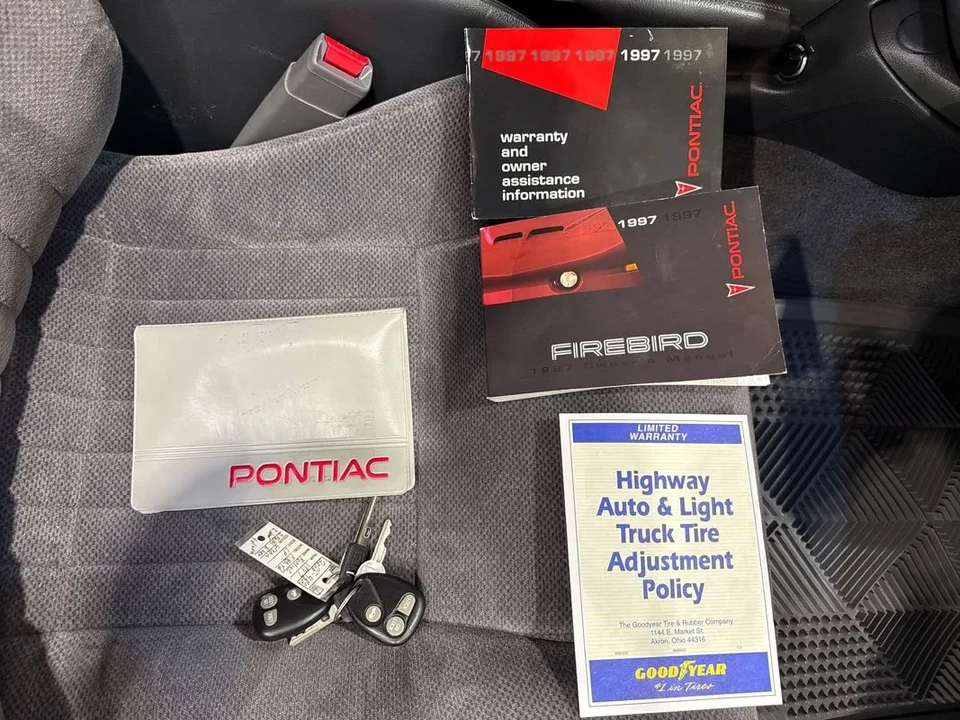 1997 Pontiac Firebird Formula 4th Gen - Image 11 of 14