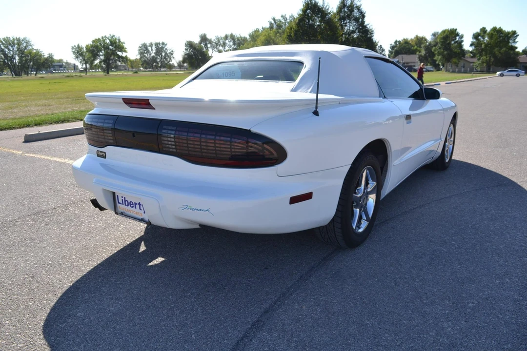 1997 Pontiac Firebird 4th Gen - Image 8 of 31