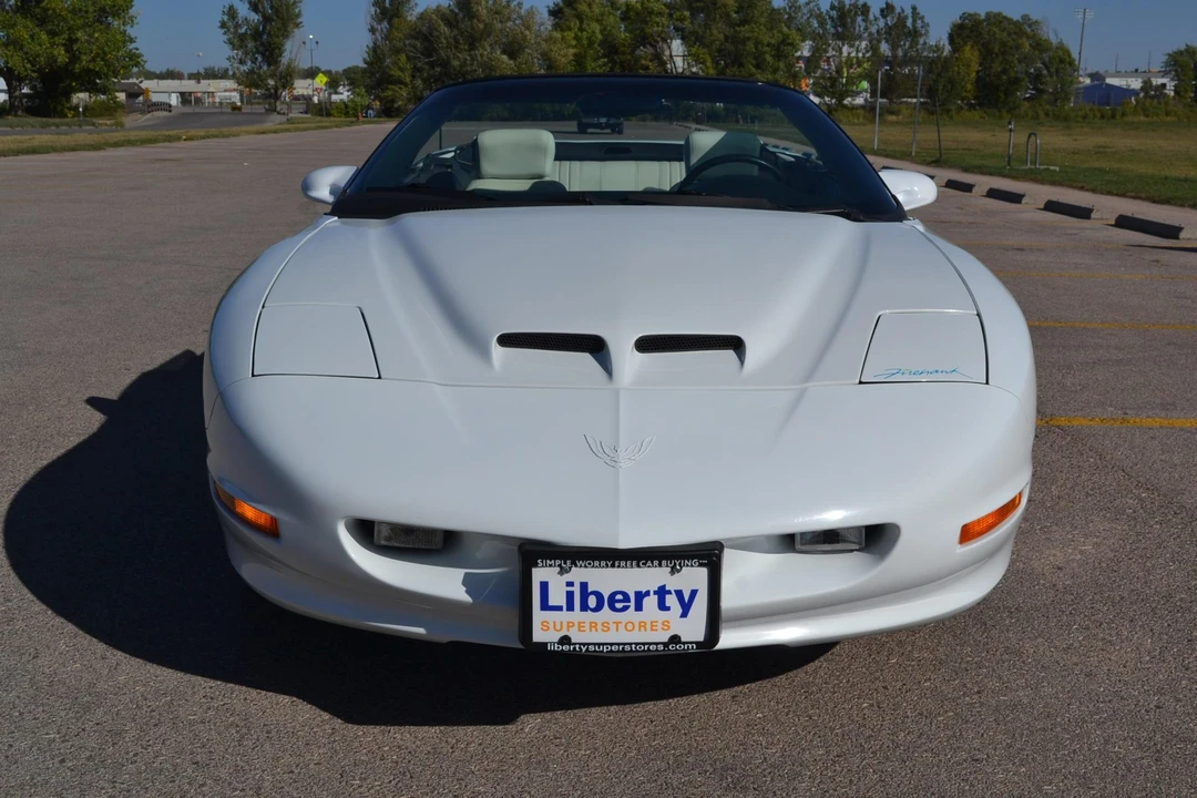 1997 Pontiac Firebird 4th Gen - Image 11 of 31
