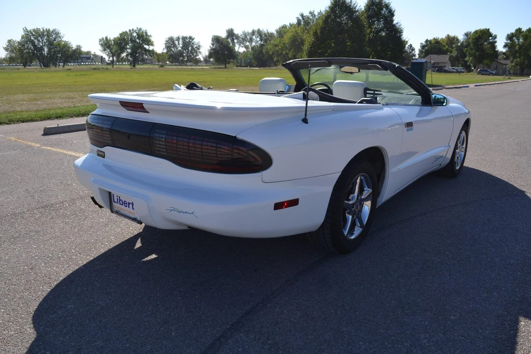 1997 Pontiac Firebird 4th Gen - Image 24 of 31