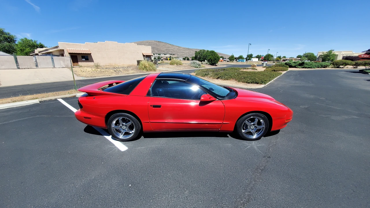1997 Pontiac Firebird Formula 4th Gen - Image 11 of 31
