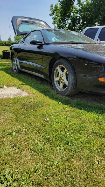 1997 Pontiac Firebird 4th Gen - Image 2 of 6