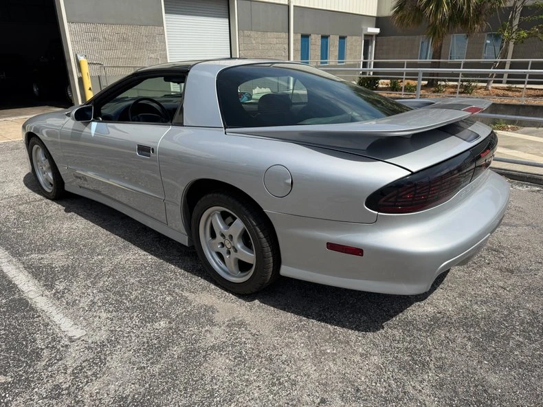 1997 Pontiac Firebird 4th Gen - Image 26 of 31