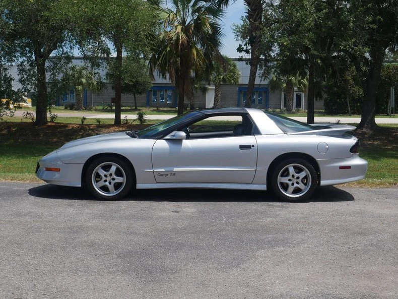1997 Pontiac Firebird 4th Gen - Image 29 of 31