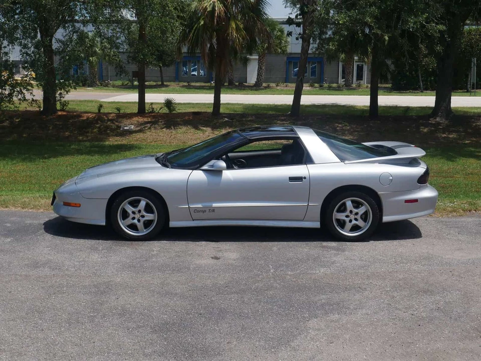1997 Pontiac Firebird Trans Am 4th Gen - Image 2 of 18