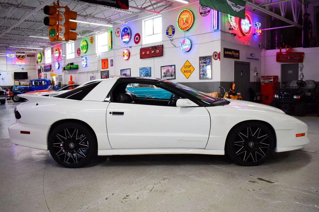 1997 Pontiac Firebird Trans Am 4th Gen - Image 4 of 20
