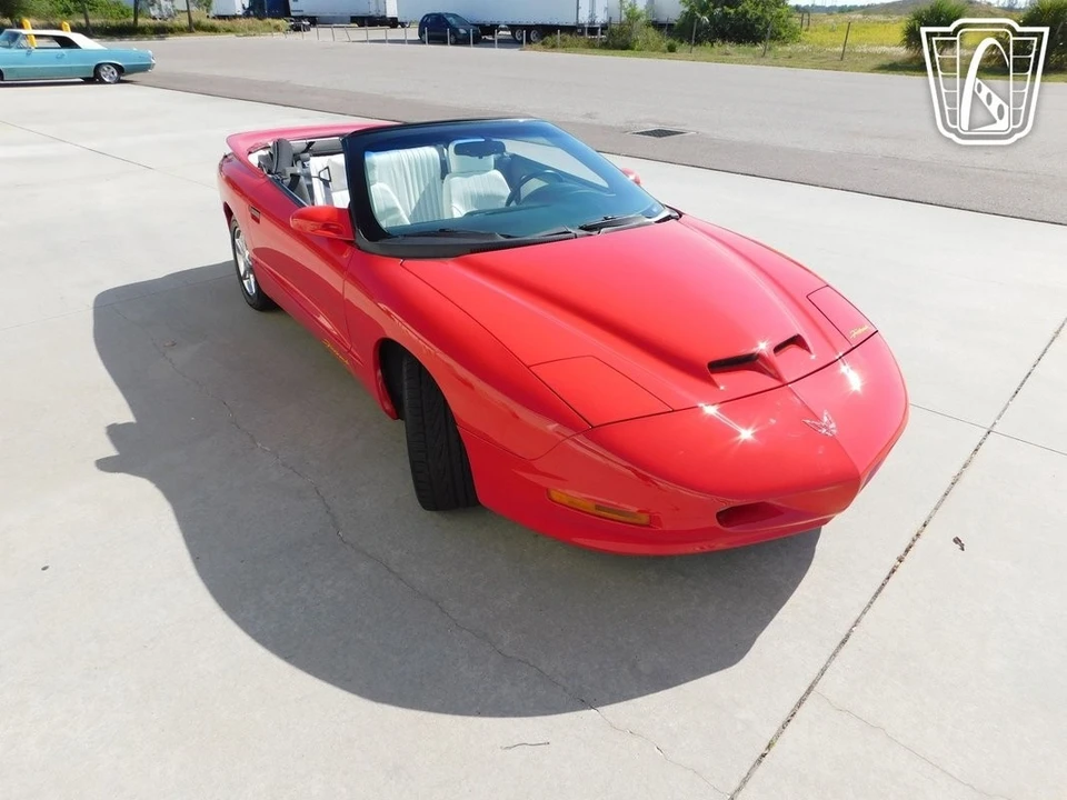 1997 Pontiac Firebird Formula 4th Gen - Image 10 of 12