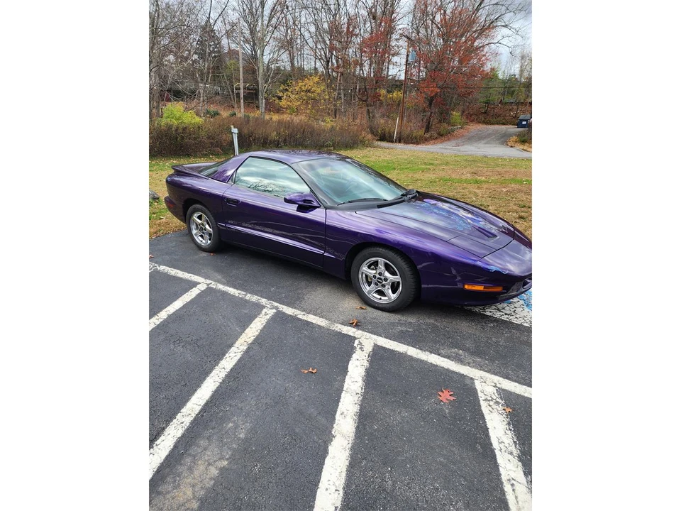 1997 Pontiac Firebird Formula 4th Gen - Image 10 of 31
