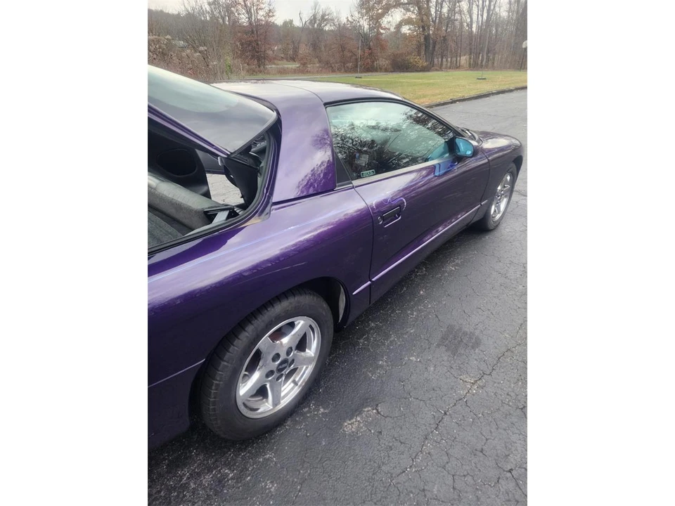 1997 Pontiac Firebird Formula 4th Gen - Image 13 of 31