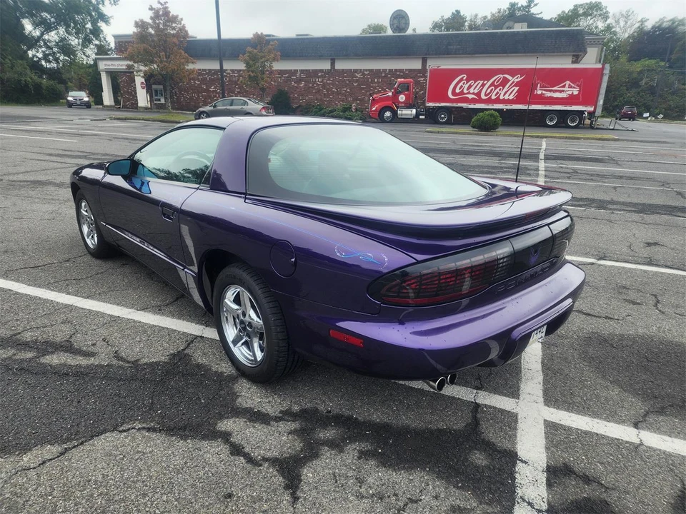 1997 Pontiac Firebird Formula 4th Gen - Image 16 of 31
