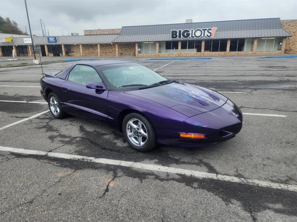 1997 Pontiac Firebird Formula 4th Gen - Image 11 of 31