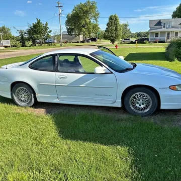 1997 Pontiac Grand Prix GT Coupe