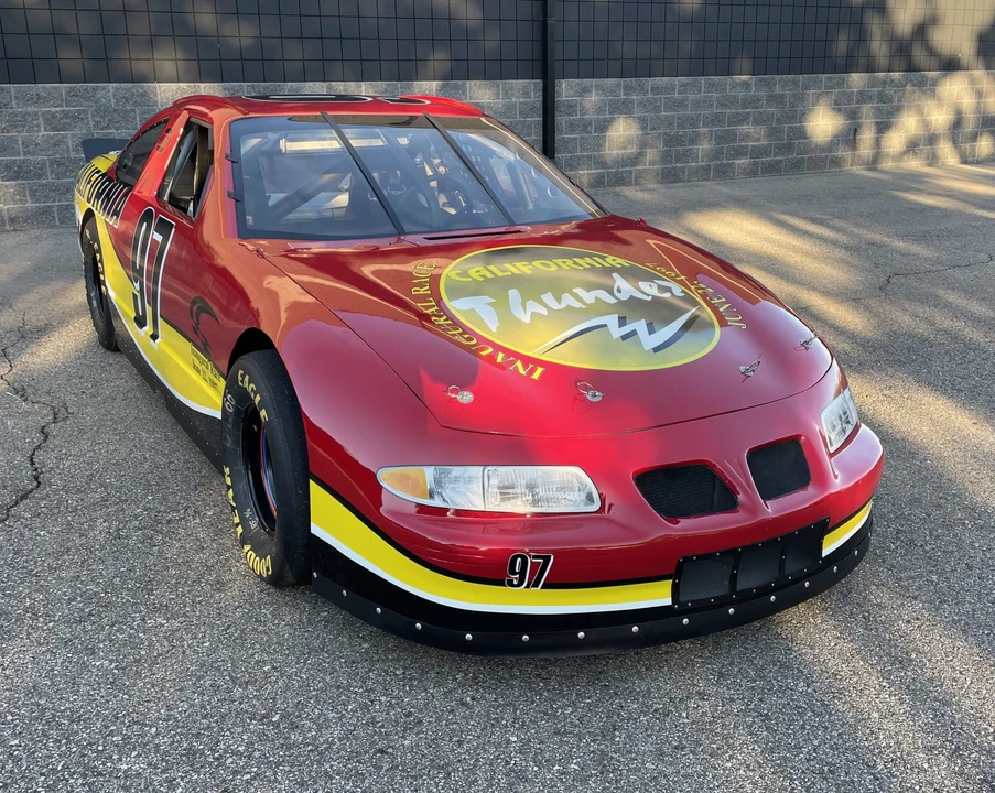 1997 Pontiac Grand Prix 3rd+ Gen - Image 25 of 31