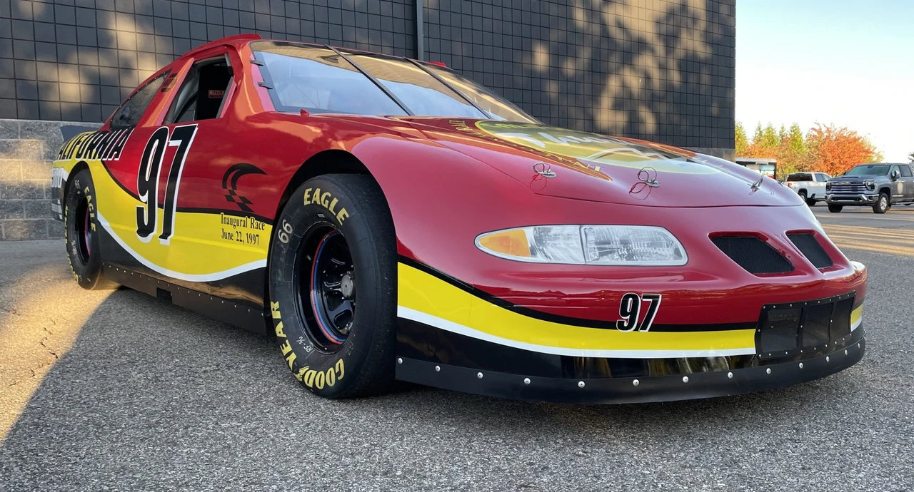 1997 Pontiac Grand Prix 3rd+ Gen - Image 24 of 31